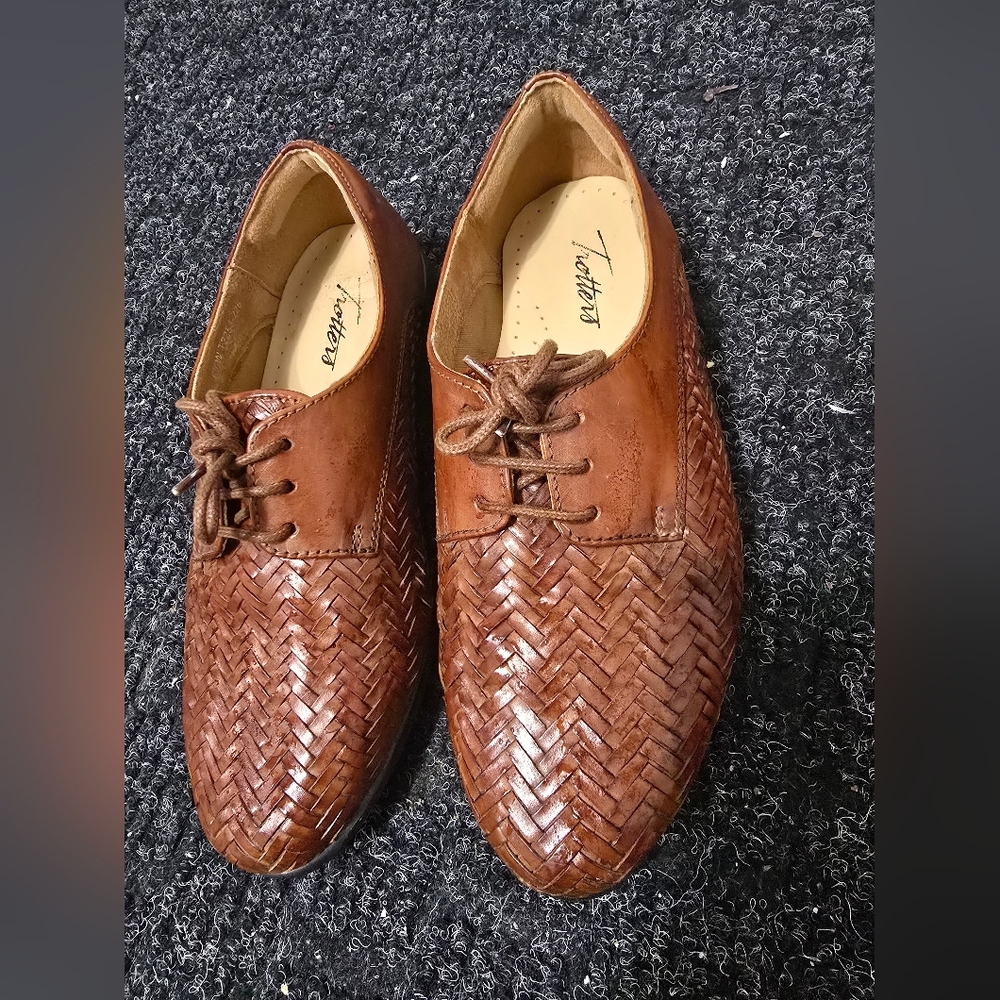 Trotters Lizzie Herringbone Brown Cognac Oxford Shoes Women - Picture 3 of 9